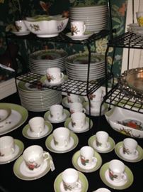 Mottahedeh Vista Alegre  Chinese "Woodblock Peony" china from Portugal