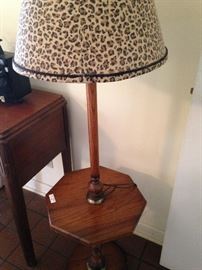  Table lamp with leopard shade 