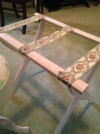 One of two luggage racks