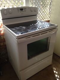 Amana free standing oven