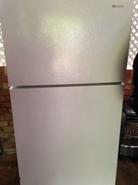 Americana refrigerator/freezer