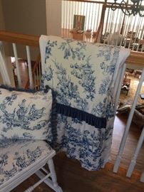 Queen Size Bedskirt with 2 pillow shams