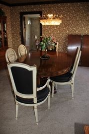 Dining Room Table and 6 Chairs with Leaves