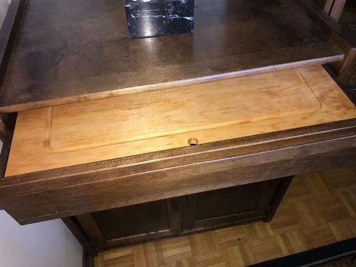 drawer that opens into a cutting board!
