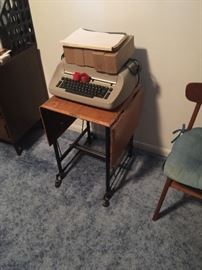 Typewriter table and selectric typewriter
