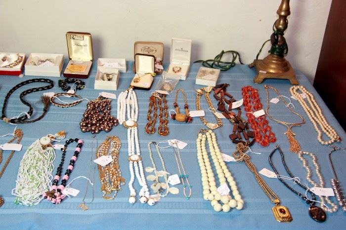 Fine & Costume Jewelry. Many Signed Pieces