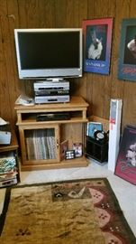 Vintage albums, nice selection of electronics with mineral posters