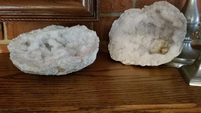 Geode opened into two halves