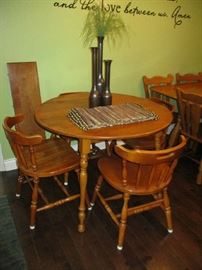 WOOD TABLE W/1 LEAF & 4 CHAIRS