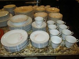NORITAKE CHINA SET