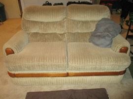 LOVESEAT