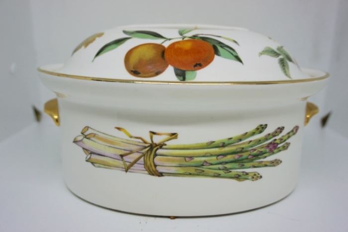 Royal Worcester "Eveshan" Covered Casserole Dish