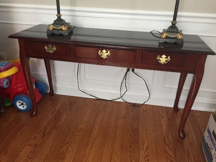 Queen Anne style sofa table