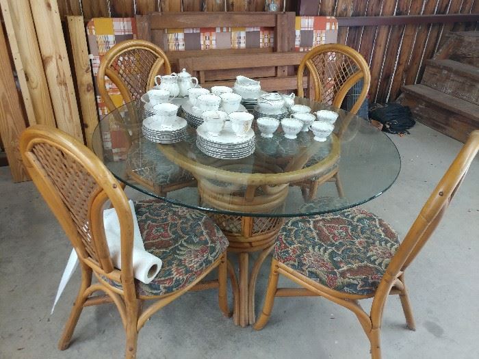 glass top bamboo table and chairs