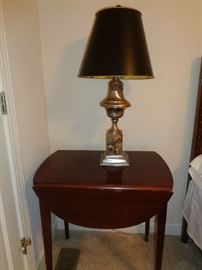 drop side lamp table