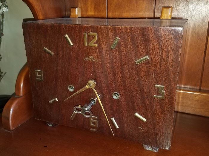 Vintage Style King clock