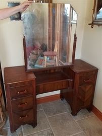 Vintage vanity desk