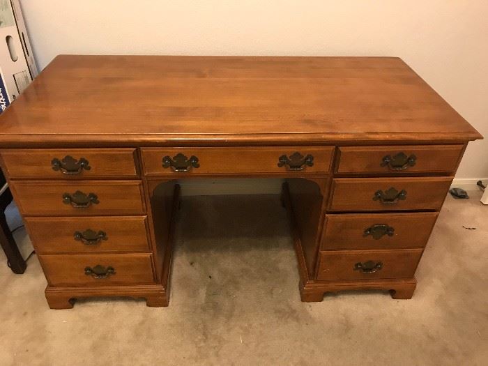 Ethan Allen Desk- Mint