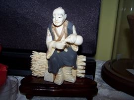 SAGE OKIMONO SIGNED NO BREAKS NO CRACKS 