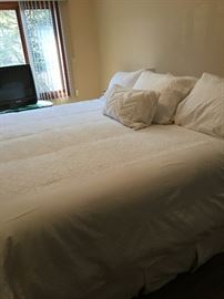 King Sized Sleep Number Mattress  Model 9000 BUY IT NOW $400