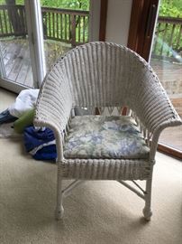 BUY IT NOW!!! Indoor Outdoor Patio Wicker Chair $40 