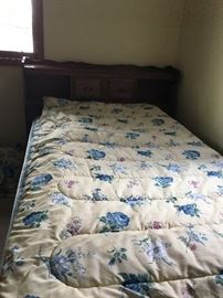 Full size Sprague and Carlton bed with Bookcase head board BUY IT NOW $60