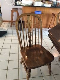 Royal Charter Oak Kitchen to Dining Table 44" Octagon with out leaves opens to 74" with 2 leaves of 15" each with 6 Tiger Oak Chairs BUY IT NOW $400