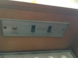 Sears Solid State Turntable stereo console by Silvertone