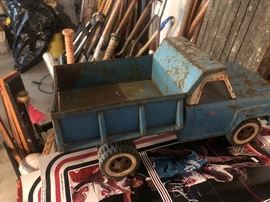 Vintage Die Cast Pick up dump truck