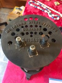 McIntosh Stereo Opticon Company projection apparatus to view images produced on glass slides