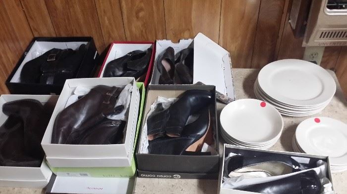 7 sets of boots and shoes size 8-9, Most are Ann Taylor and one is Cosmo Cosmo.