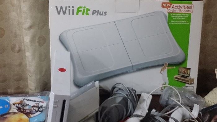 WiiFit Plus Console, Remotes, Balance board and game CD