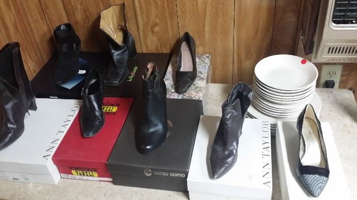 Boots and shoes size 8 and 9