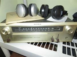 Vintage Sony Stereo Receiver /Headphones