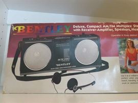 Vintage Bentley deluxe compact am/fm stereo with receiver amplifier