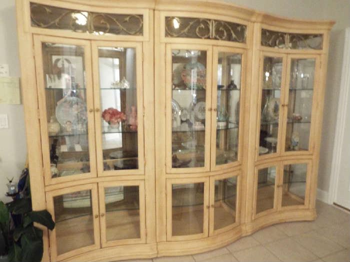Three-section display cabinet