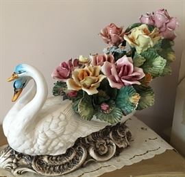 Very Large swans capodimonte