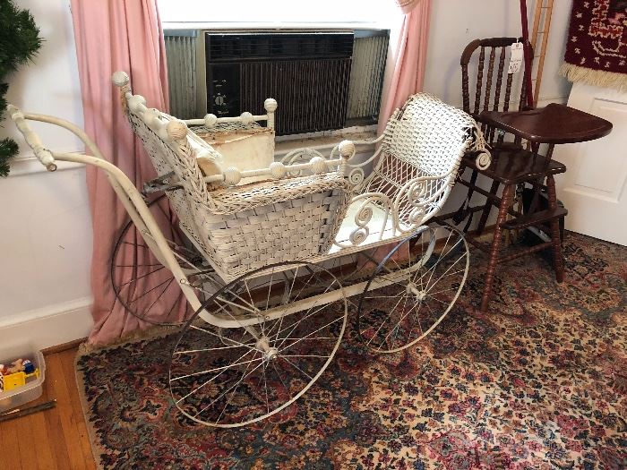 Victorian Wicker Carriage 