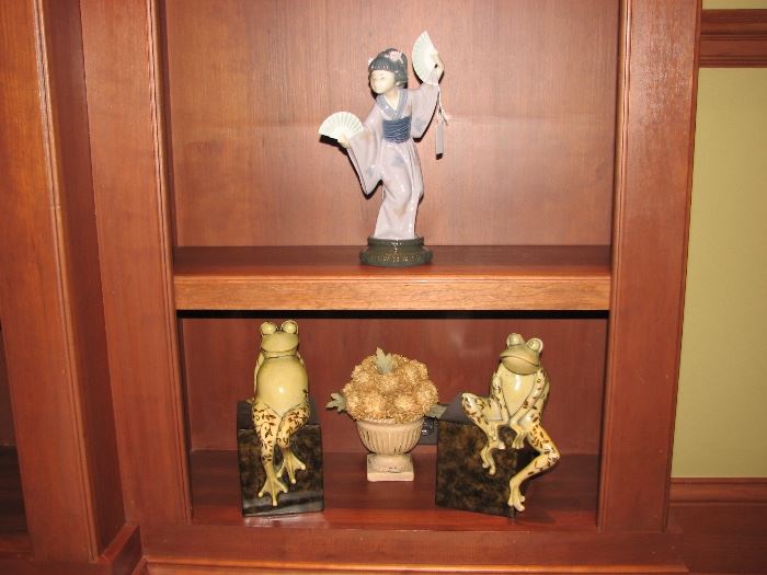 Lladro - Madame Butterfly, frog bookends