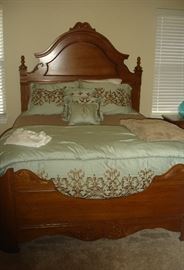 Universal Furniture Co. queen size bed