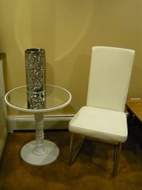Mirrored end table, chromed ceramic lamp, MCM style chair