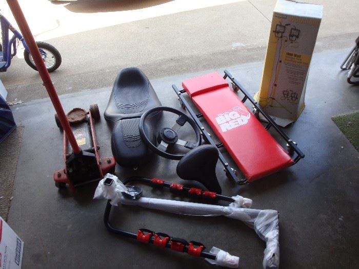 Items from the garage: 3 Ton Hydraulic Jack, Motorcycle Seat, Bike Rack, Worklight & much more!
