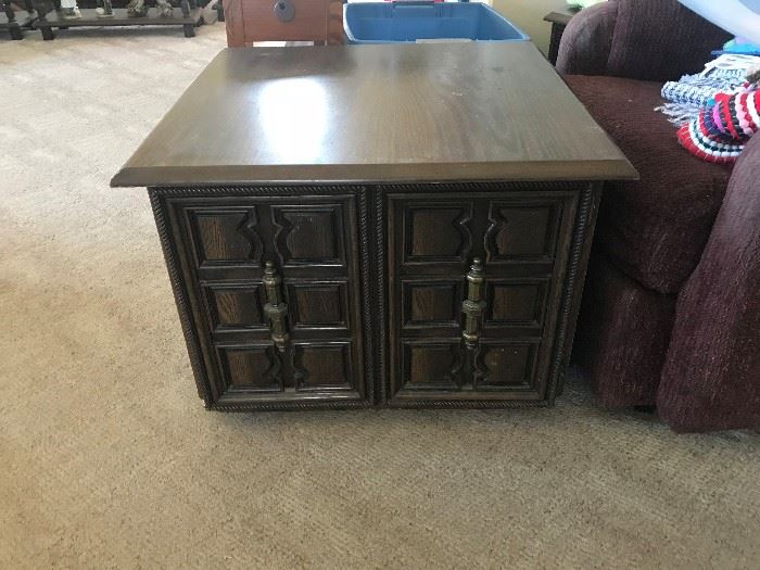 Square end table both door open