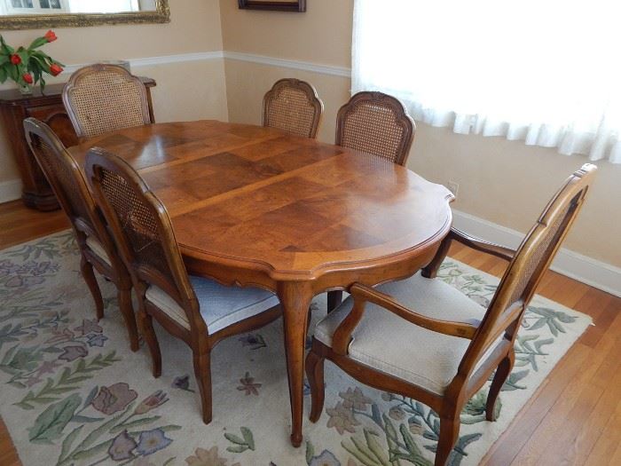 Dinning Room Table and Chairs