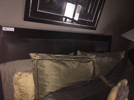  black sleigh bed queen 