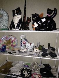 Kitty cat figurines