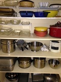 Pyrex and cookware