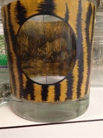 Animal print glasses with the site on the animal