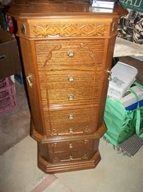 jewelry chest