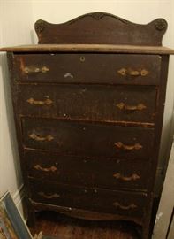 Chest of Drawers, a great candidate for Chalk Paint or repurposing